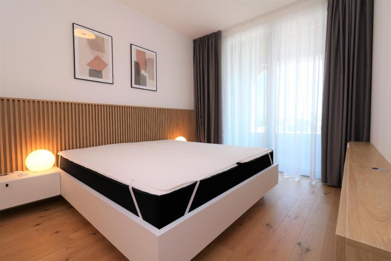 Sky Park New 1-Bedroom Apartment Bratislava Ngoại thất bức ảnh